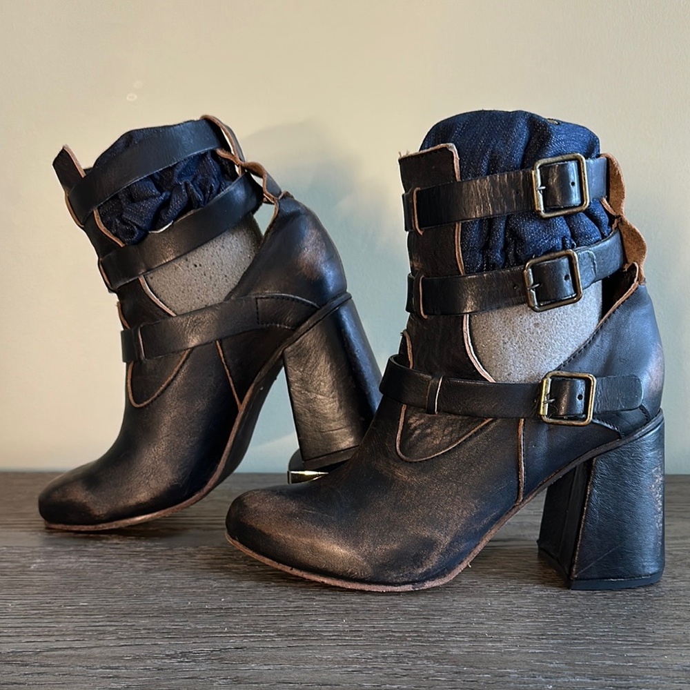 OG Freebird Teddy Size 9